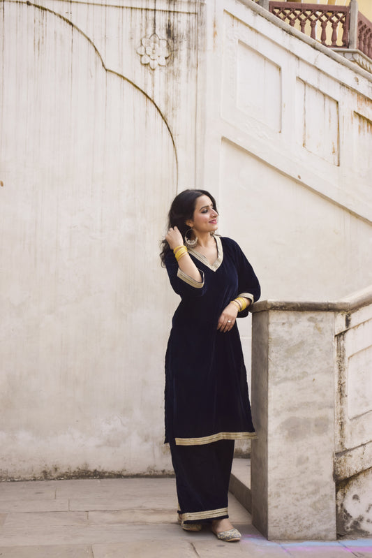 Noor Velvet Kurta Set