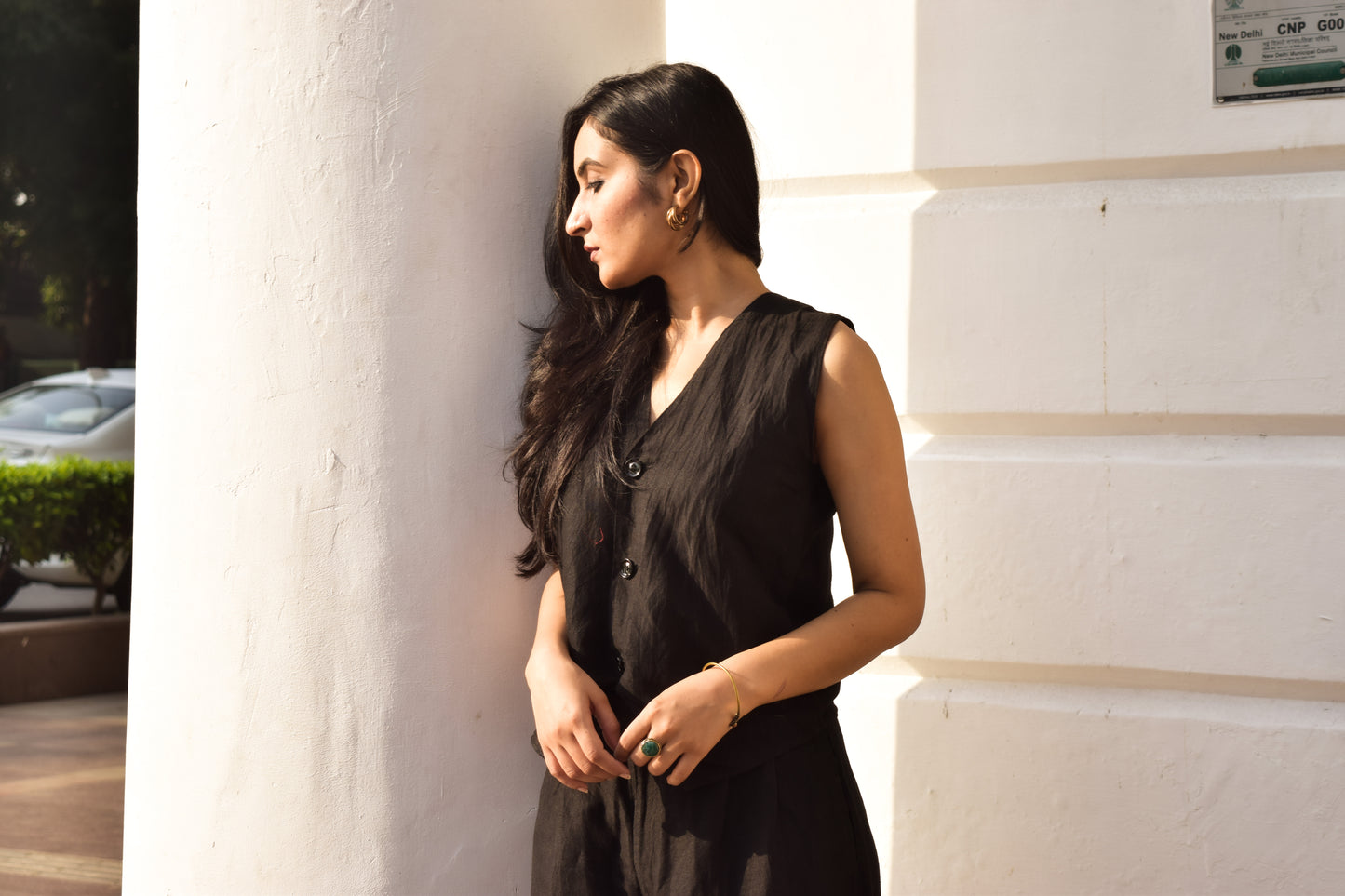ANNA BLACK LINEN VEST