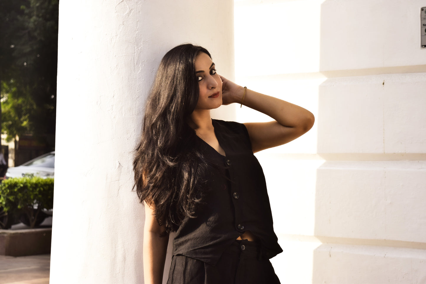 ANNA BLACK LINEN VEST