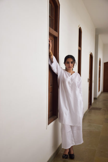 Mahira White Cotton Kurta Set